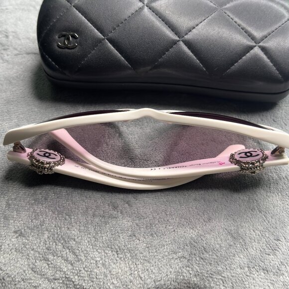 Chanel White Frame Bouton Sunglasses-5192 - Picture 3 of 16